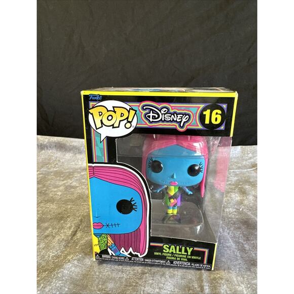 Funko Pop Disney Nightmare Before Christmas (Black Light) Sally #16 New In Hand - Picture 1 of 6